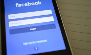 O que causa a desativação da conta do facebook?