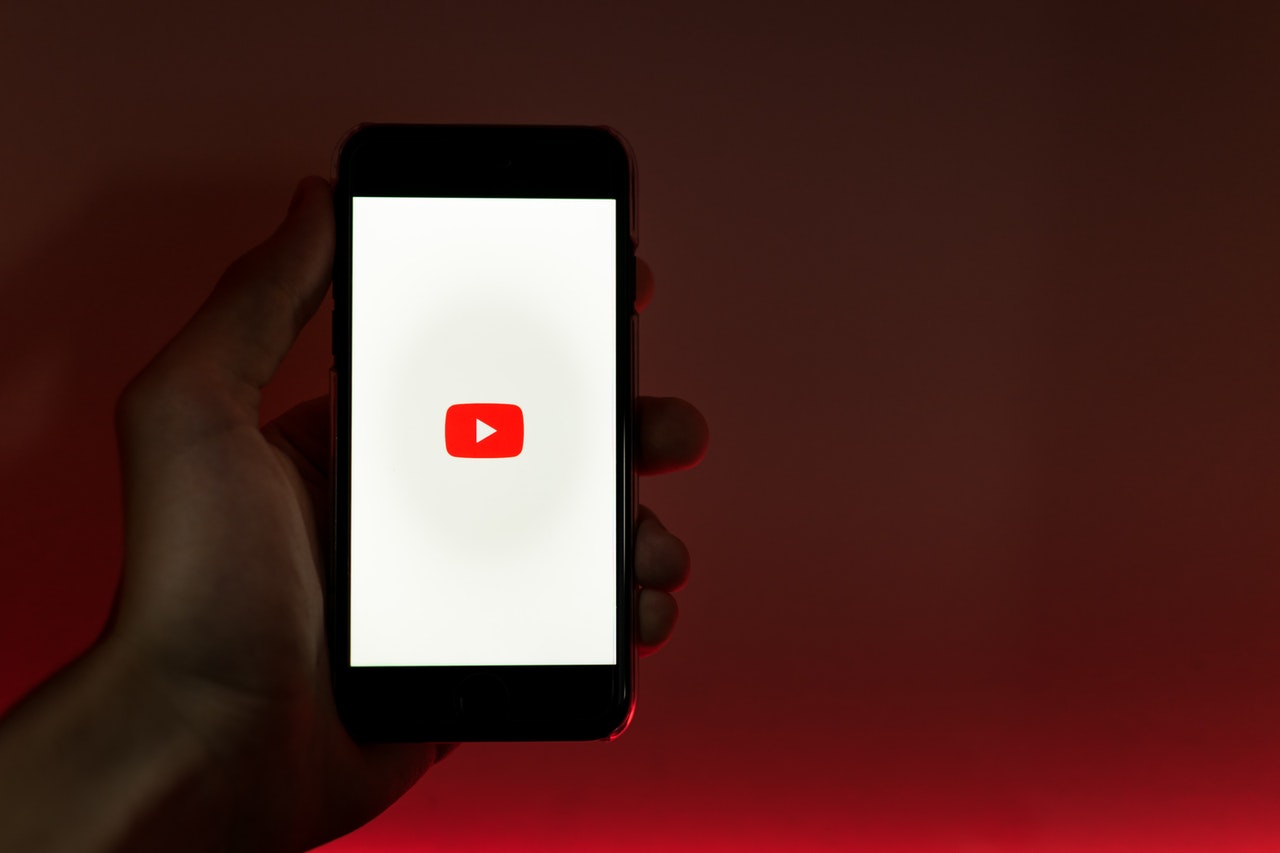 Em que data é feito o pagamento do YouTube?